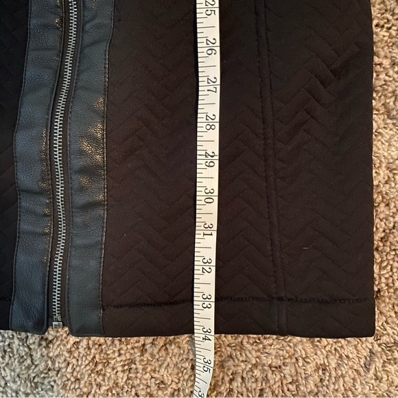 BCBGeneration Black Herringbone Quilted Faux Leather Trench Jacket in Sz S - Picture 5 of 10